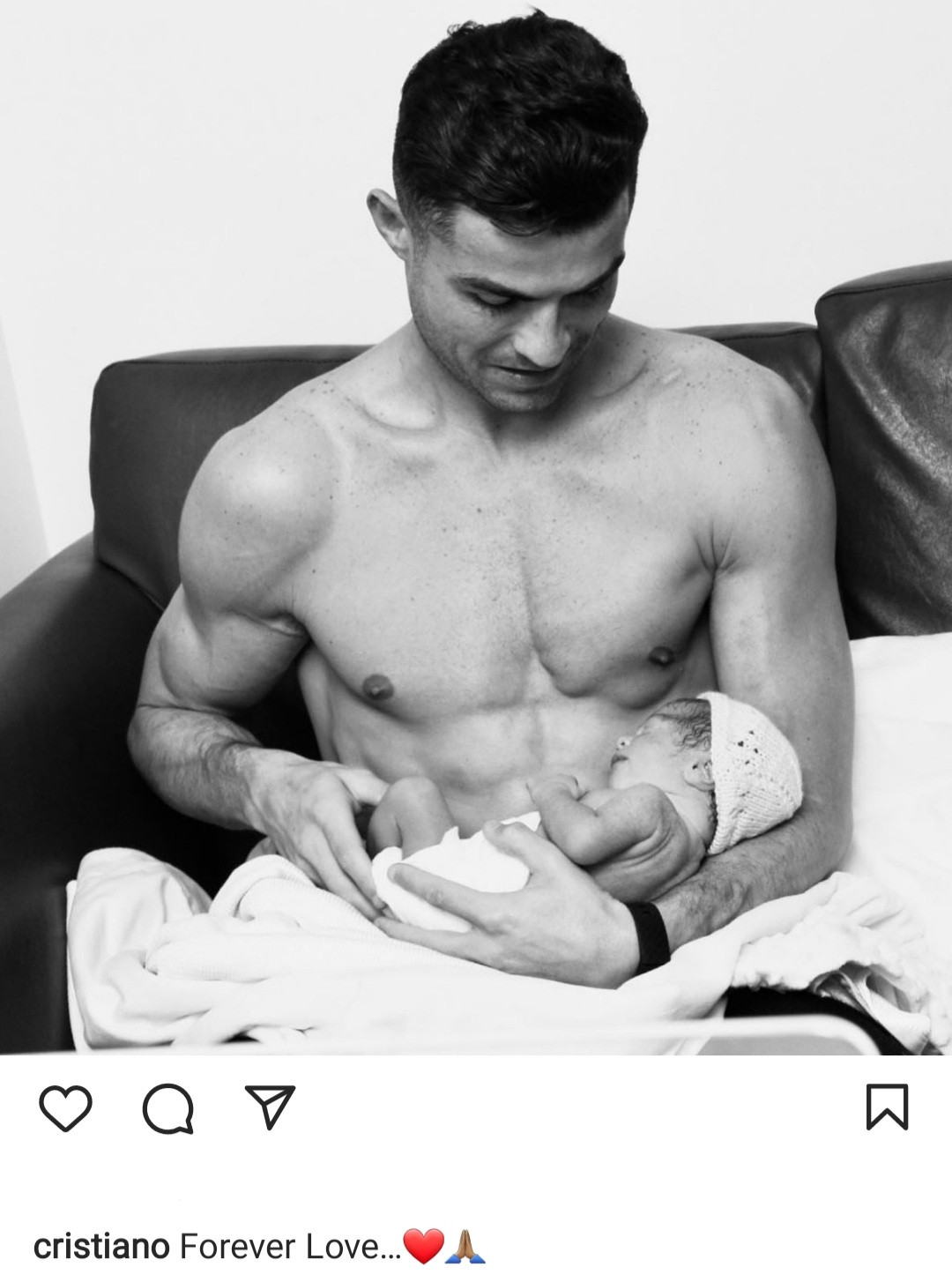 "Forever love" Cristiano Ronaldo writes as he shares photo of newborn