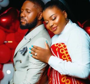 She Said YES"; Congratulations In Order As Gospel Singers, Yinka Okeleye & Sunmisola Agbebi Gets Engaged (VIDEO/PHOTOS)