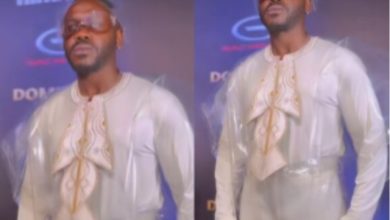 “Rain got nothing on you bro”- reactions as deyemi makes bold fashion statement at Domitilla movie premiere